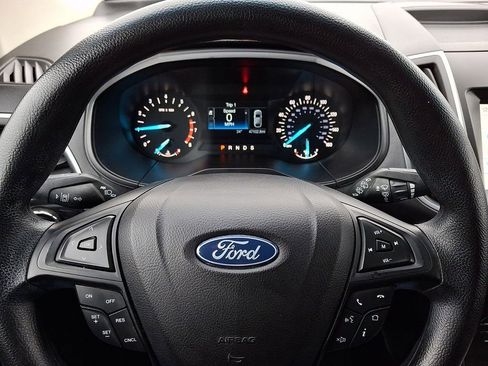 Certified 2020 Ford Edge SE image 18
