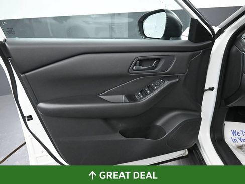 Used 2024 Nissan Rogue S AWD/4WD image 29