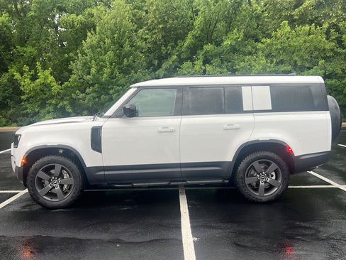 Used 2025 Land Rover Defender 130 S AWD/4WD image 2