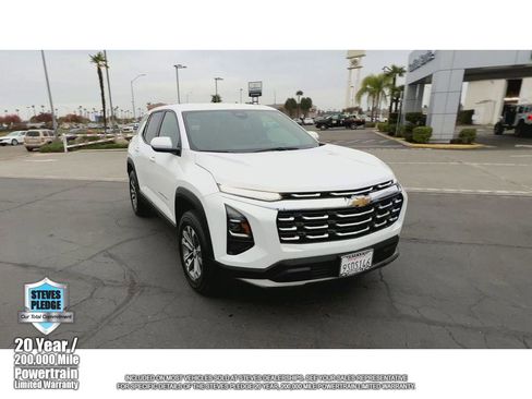 Used 2025 Chevrolet Equinox LT image 3