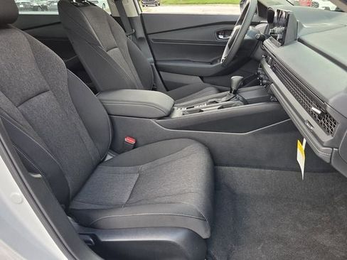 Used 2025 Honda Accord SE image 17