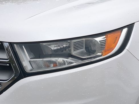 Certified 2018 Ford Edge Titanium w/ Ford Safe & Smart Package image 36