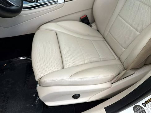 Certified 2022 Mercedes-Benz GLC 300 image 21