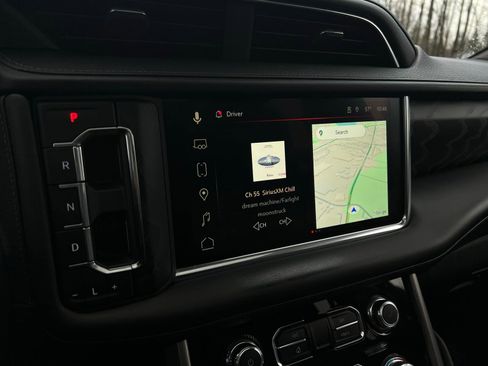 Used 2023 GMC Yukon XL Denali image 13