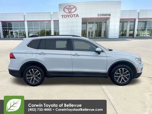 Used 2018 Volkswagen Tiguan SE FWD image 6