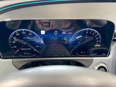 Used 2025 Mercedes-Benz E 53 AMG e 4MATIC Sedan image 40