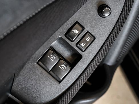 Used 2014 Nissan 370Z Roadster image 33