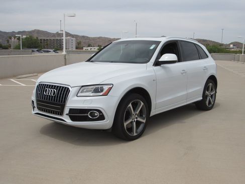 Used 2017 Audi Q5 3.0T Premium Plus w/ Technology Package AWD/4WD image 1