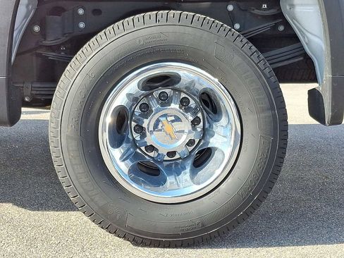 Used 2024 Chevrolet Silverado 3500 LTZ w/ LTZ Convenience Package image 40