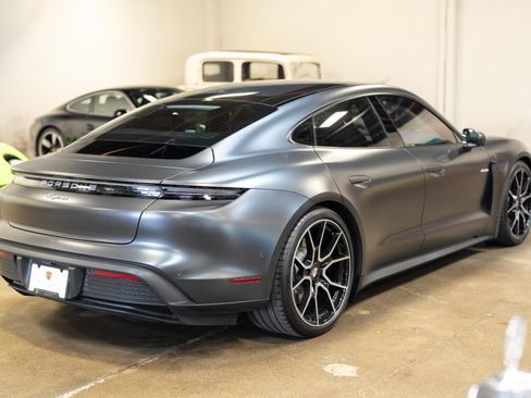 Used 2025 Porsche Taycan RWD image 12