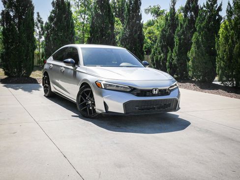 Used 2025 Honda Civic Sport image 2