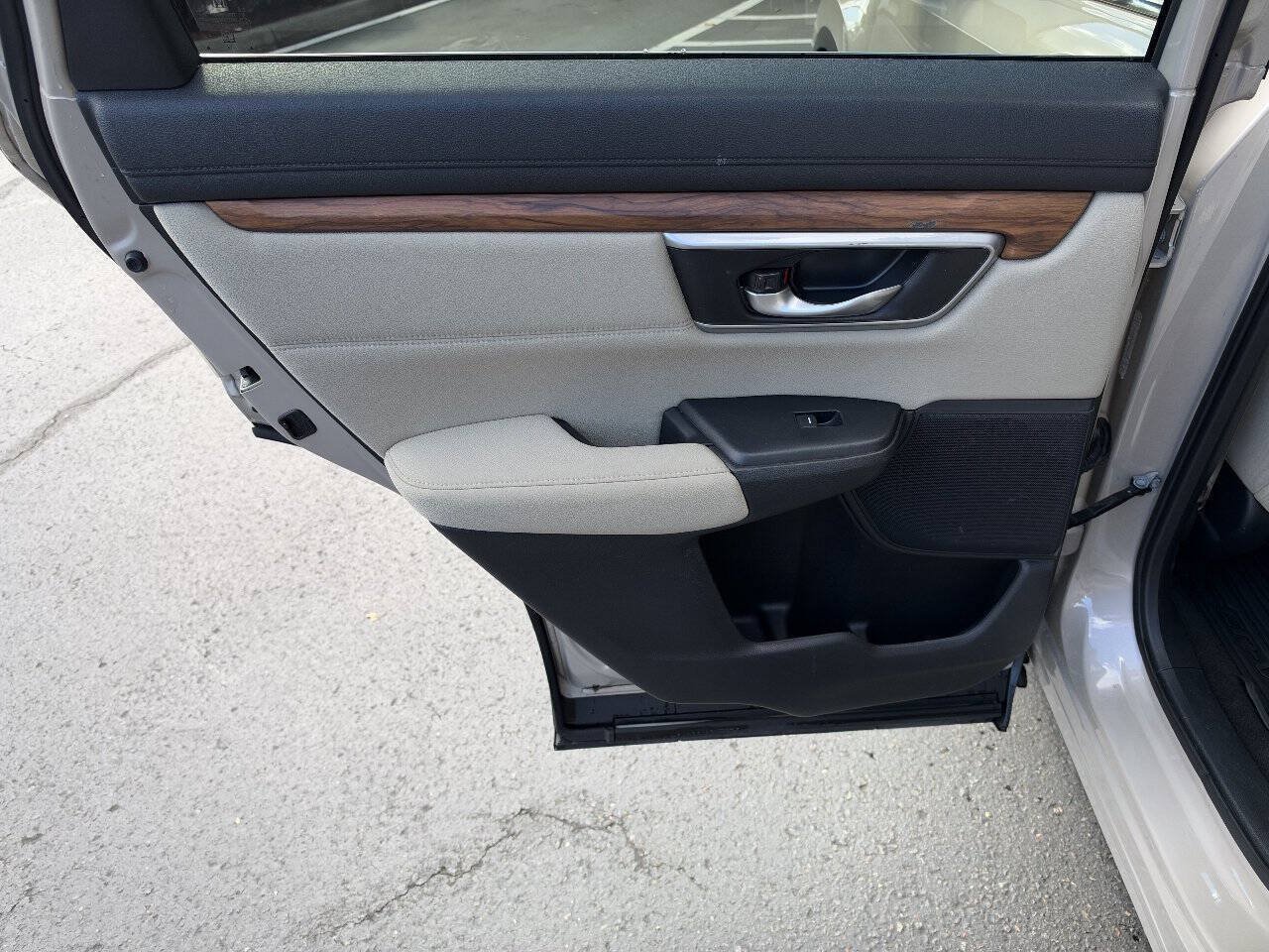 Used 2018 Honda CR-V EX image 15