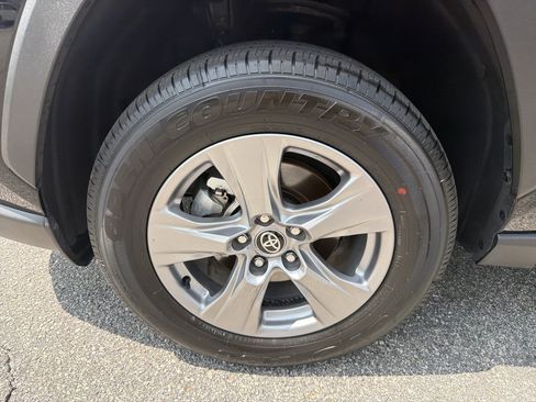 Certified 2025 Toyota RAV4 LE AWD/4WD image 21