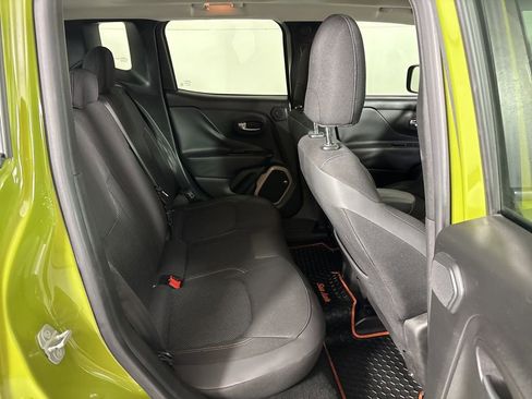 Used 2016 Jeep Renegade 75th Anniversary FWD image 20