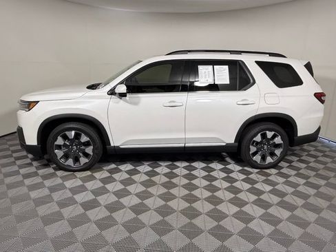 Used 2026 Honda Pilot Elite image 3