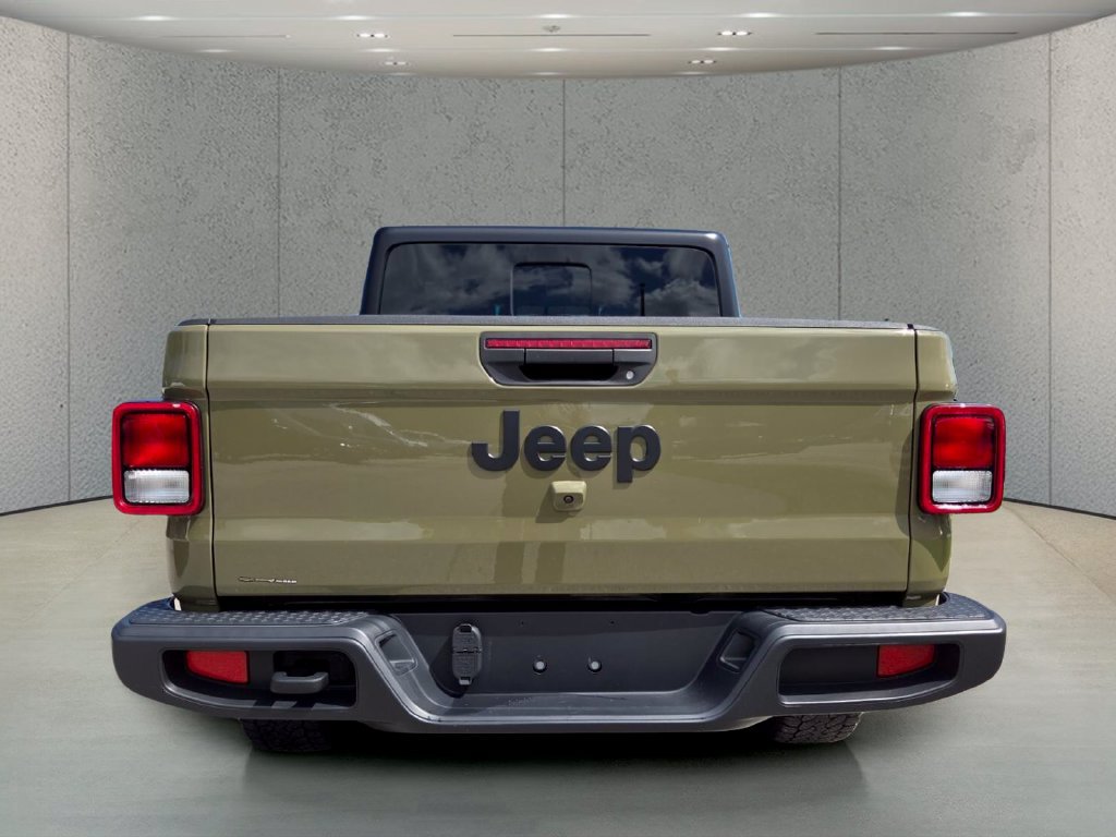 Used 2025 Jeep Gladiator Sport AWD/4WD image 7