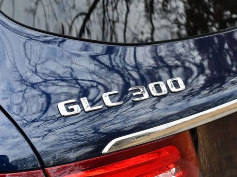 Used 2018 Mercedes-Benz GLC 300 4MATIC image 8