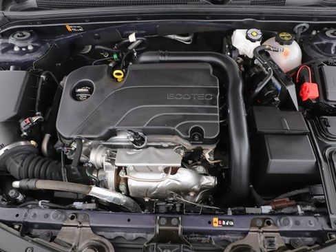 Used 2025 Chevrolet Malibu LT image 15