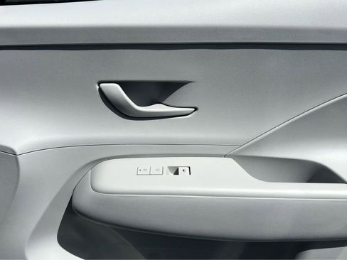 Certified 2026 Hyundai Kona SE AWD/4WD image 19