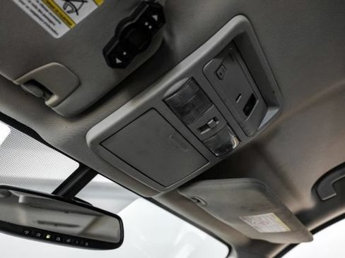 Used 2016 Nissan Titan SL AWD/4WD image 27