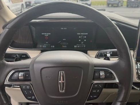 Used 2020 Lincoln Navigator L Reserve w/ Luxury Package AWD/4WD image 11