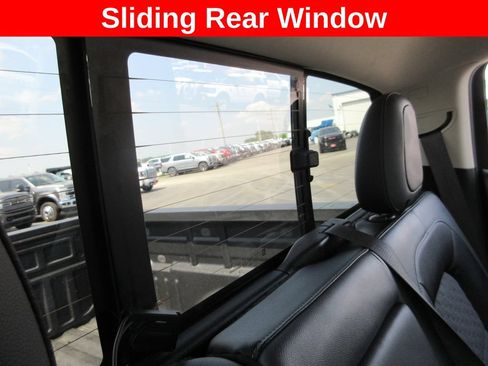 Used 2022 Chevrolet Colorado Z71 w/ Safety Package AWD/4WD image 23