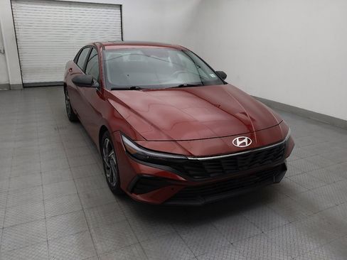 Used 2024 Hyundai Elantra SEL w/ Convenience Package FWD image 14