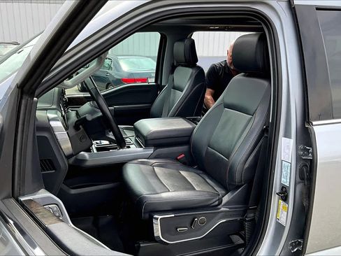 Used 2022 Ford F150 Lariat w/ Equipment Group 502A High image 19