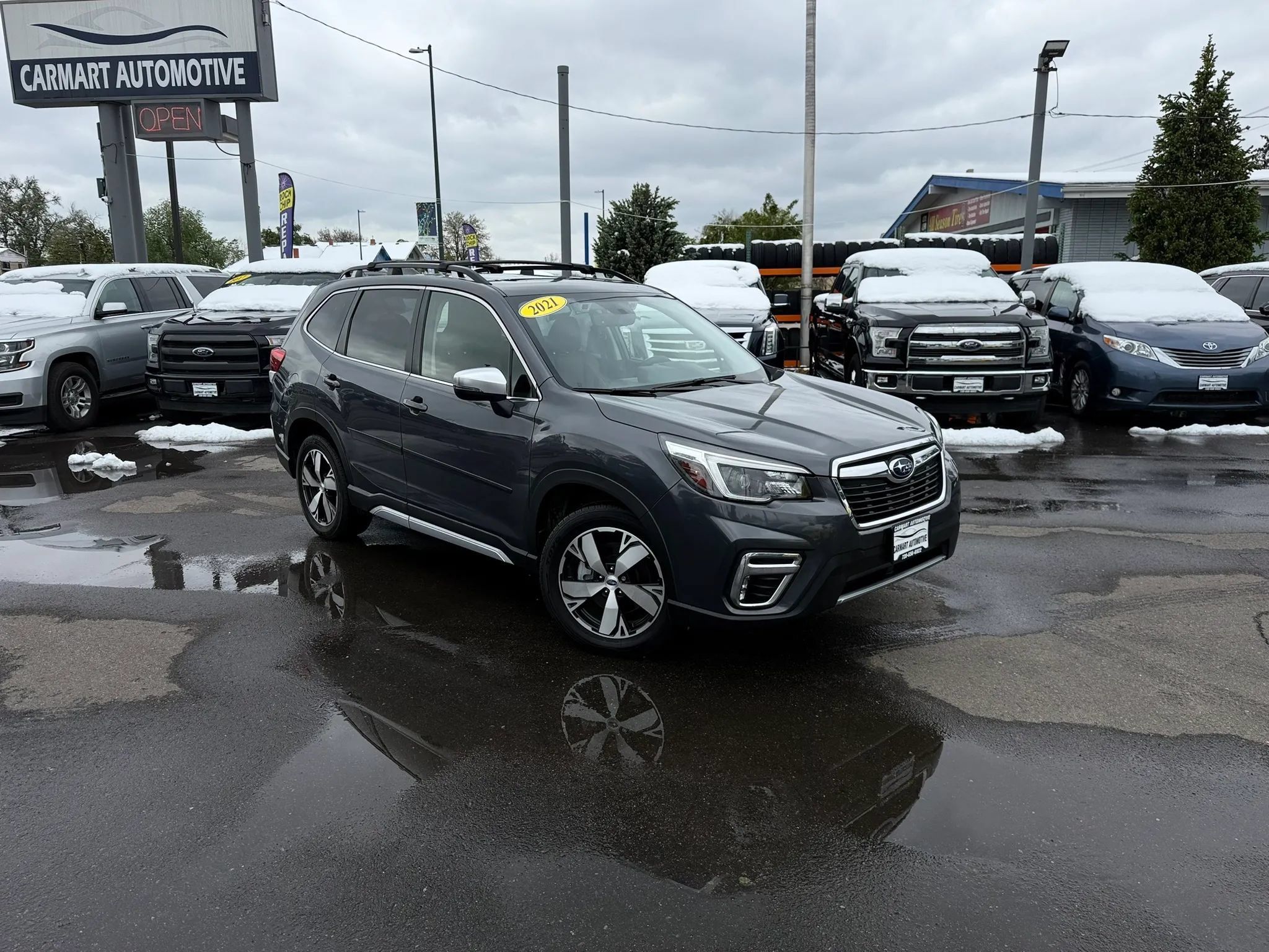 Used 2021 Subaru Forester Touring AWD/4WD image 2