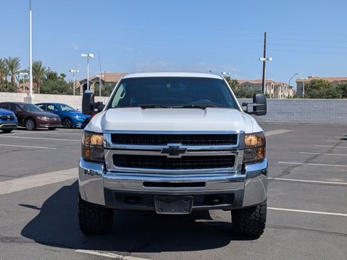 Used 2008 Chevrolet Silverado 2500 W/T AWD/4WD image 2