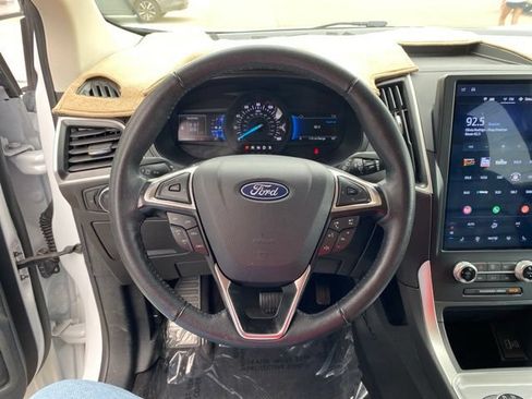 Used 2024 Ford Edge SEL AWD/4WD image 5