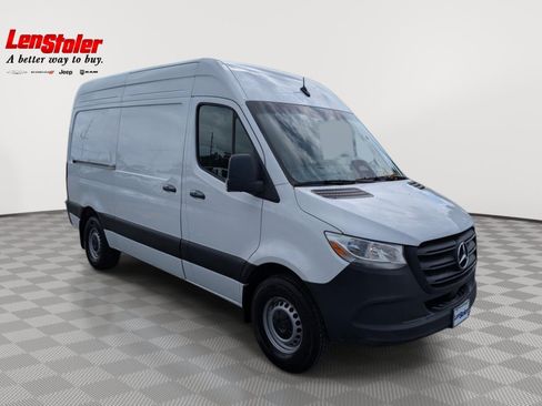 Used 2025 Mercedes-Benz Sprinter 2500 image 7