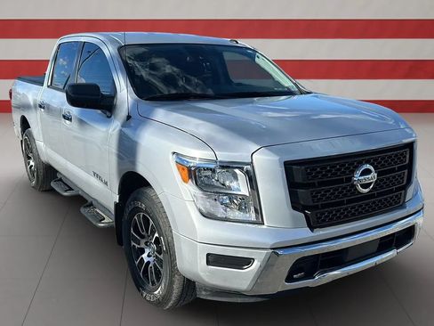 Used 2021 Nissan Titan SV w/ Off Road Protection Package AWD/4WD image 2