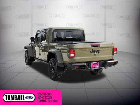 Used 2025 Jeep Gladiator Sport image 5