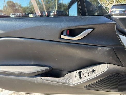 Used 2019 MAZDA MX-5 Miata Sport w/ I-ACTIVSENSE Sport Package image 7