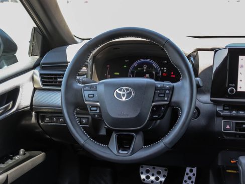 Certified 2025 Toyota Camry SE FWD image 18