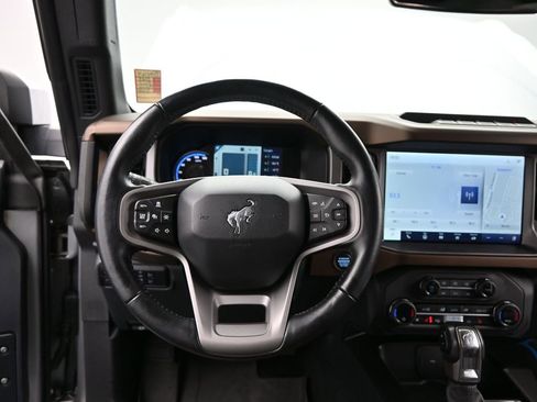 Used 2023 Ford Bronco Outer Banks w/ Sasquatch Package image 30