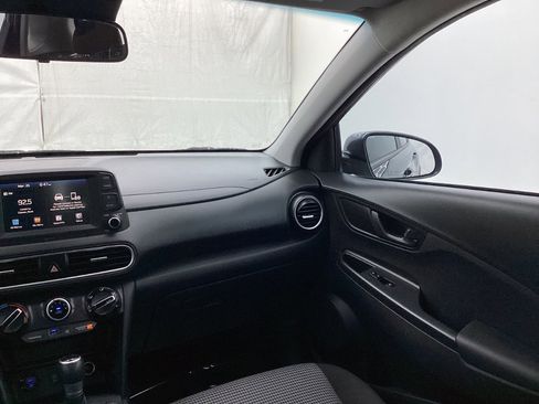 Used 2020 Hyundai Kona SE image 28