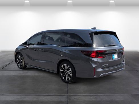 New 2026 Honda Odyssey Elite image 3