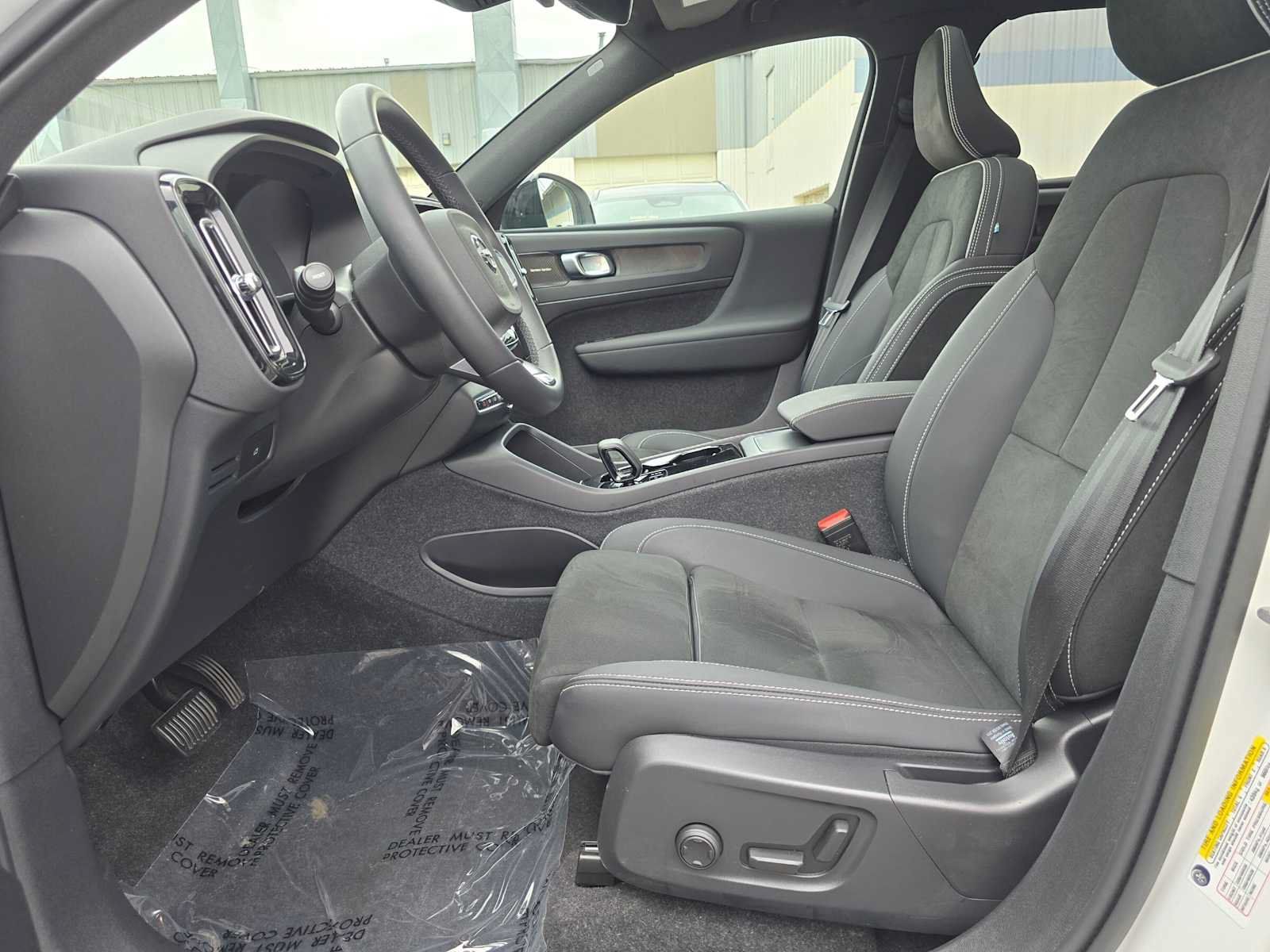 Certified 2023 Volvo XC40 Recharge Ultimate w/ Protection Package Premier AWD/4WD image 20