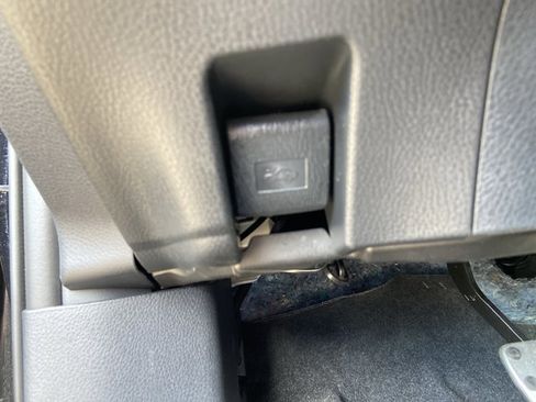 Used 2025 Toyota Camry SE image 45