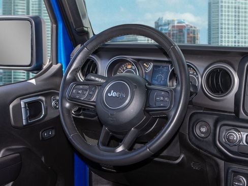 Used 2021 Jeep Wrangler Willys image 18