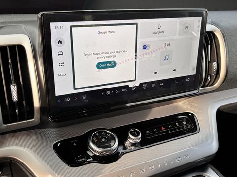 New 2026 Ford Expedition Active RWD image 13