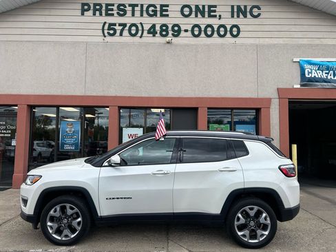 Used 2018 Jeep Compass Limited w/ Navigation Group AWD/4WD image 2