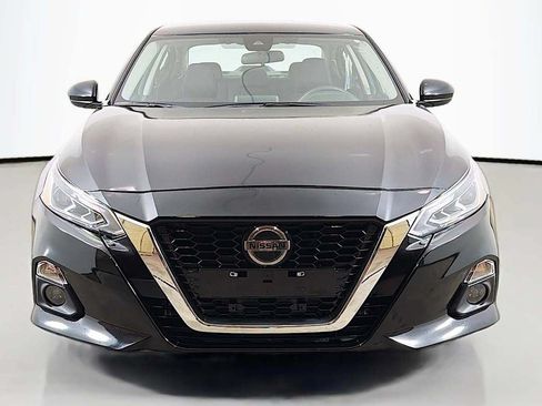 Used 2022 Nissan Altima 2.5 SV FWD image 9