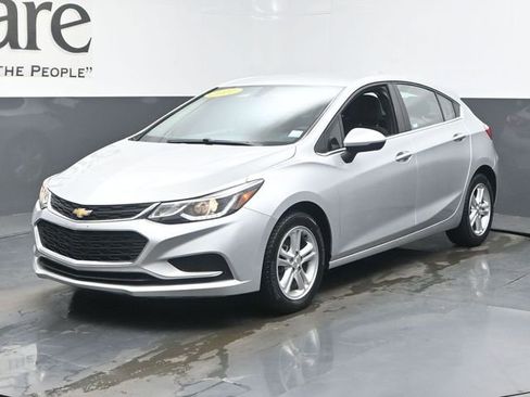 Used 2017 Chevrolet Cruze LT w/ Convenience Package FWD image 33