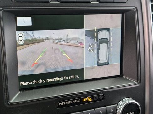 Used 2021 Ford Expedition Platinum image 25