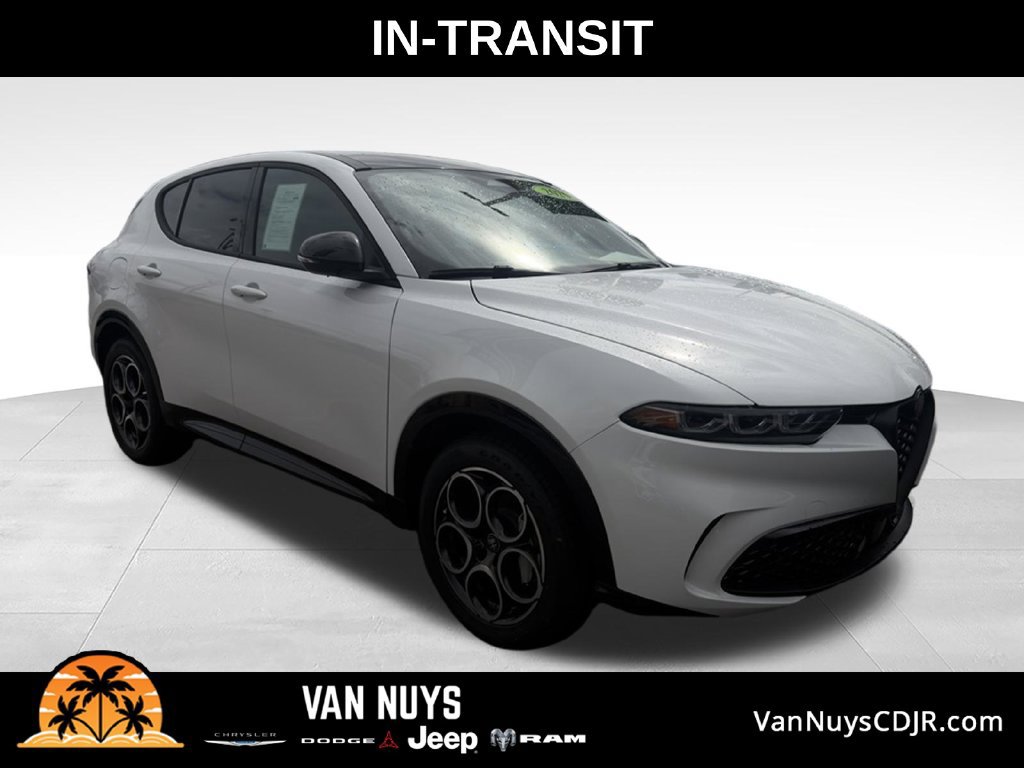 Used 2025 Alfa Romeo Tonale AWD/4WD image 1