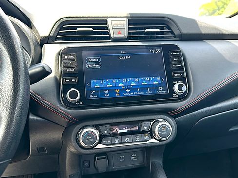 Used 2025 Nissan Versa SR FWD image 30