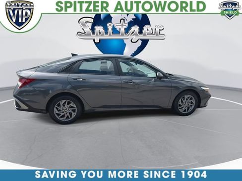 Used 2024 Hyundai Elantra SEL FWD image 10